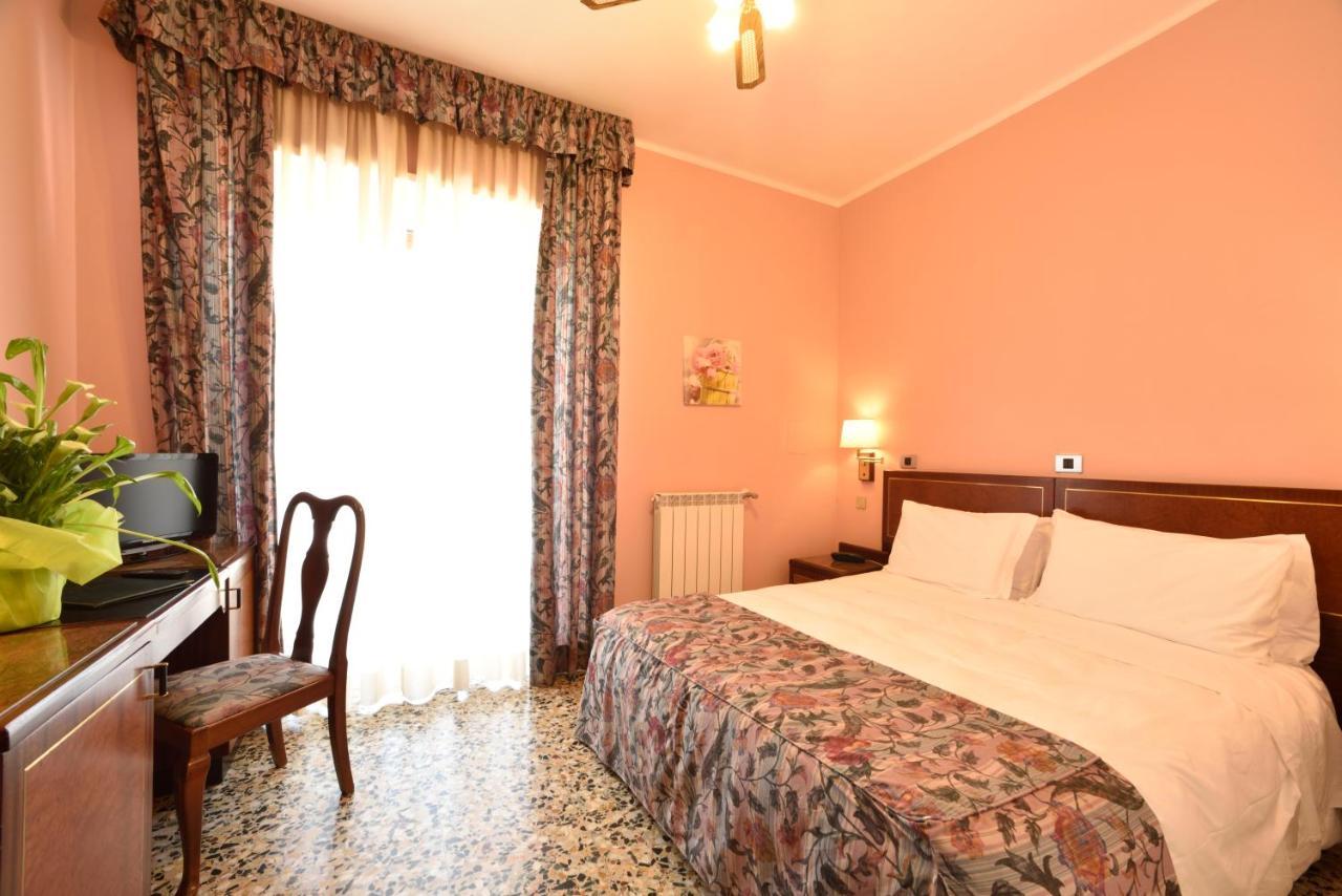 Hotel Bergamo Mare Mhotelsgroup San Bartolomeo Al Mare Exterior photo