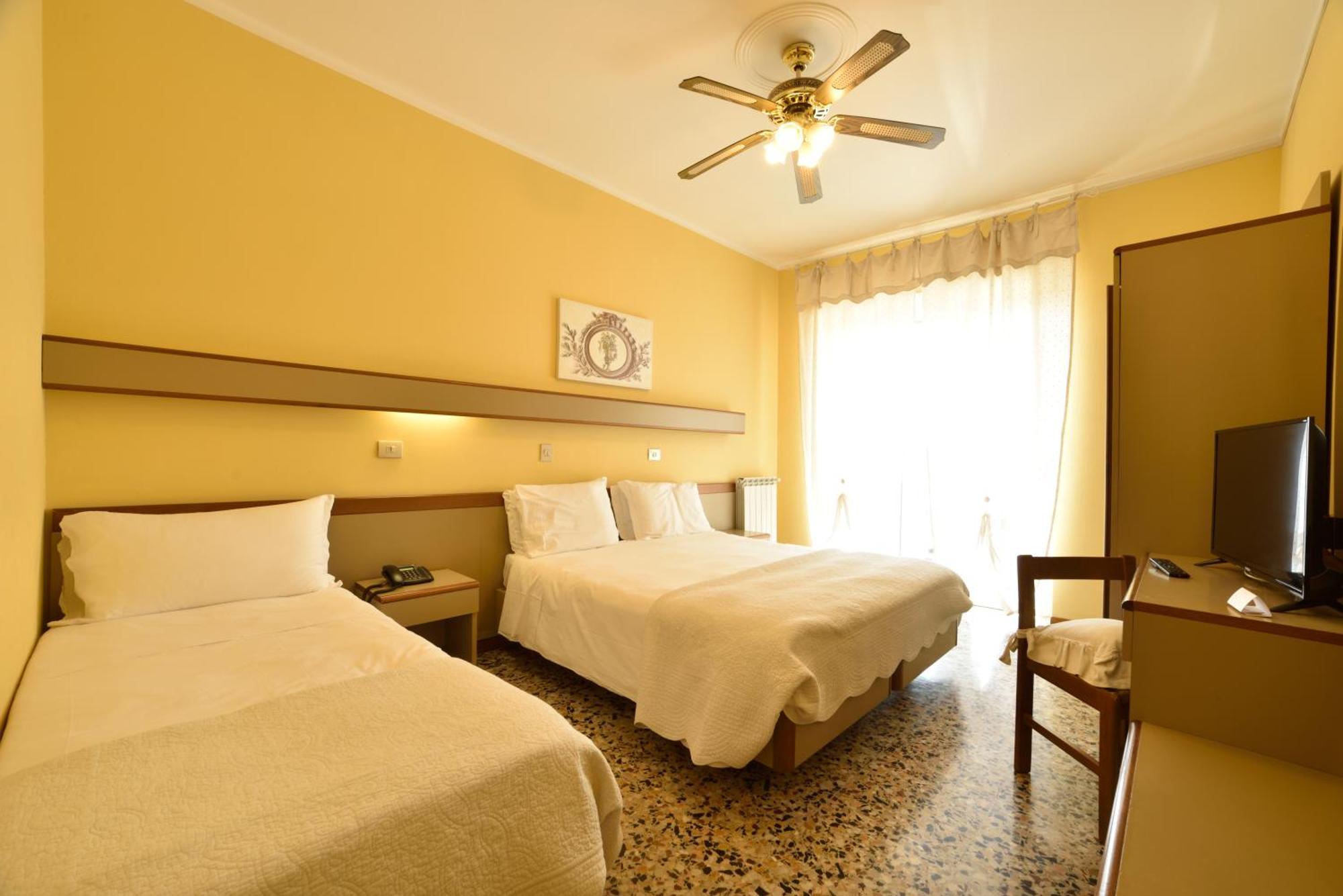 Hotel Bergamo Mare Mhotelsgroup San Bartolomeo Al Mare Exterior photo